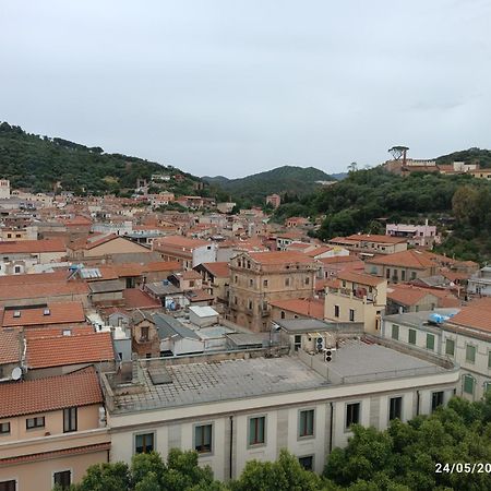 Vico Nobilioni Hotel Iglesias Bagian luar foto