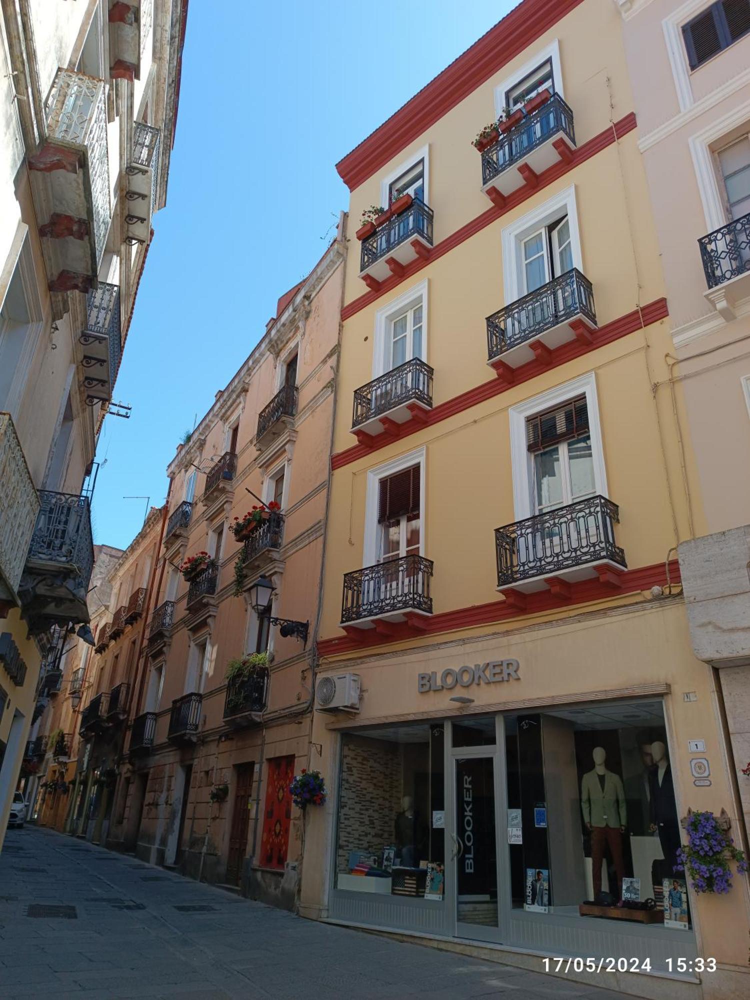 Vico Nobilioni Hotel Iglesias Bagian luar foto