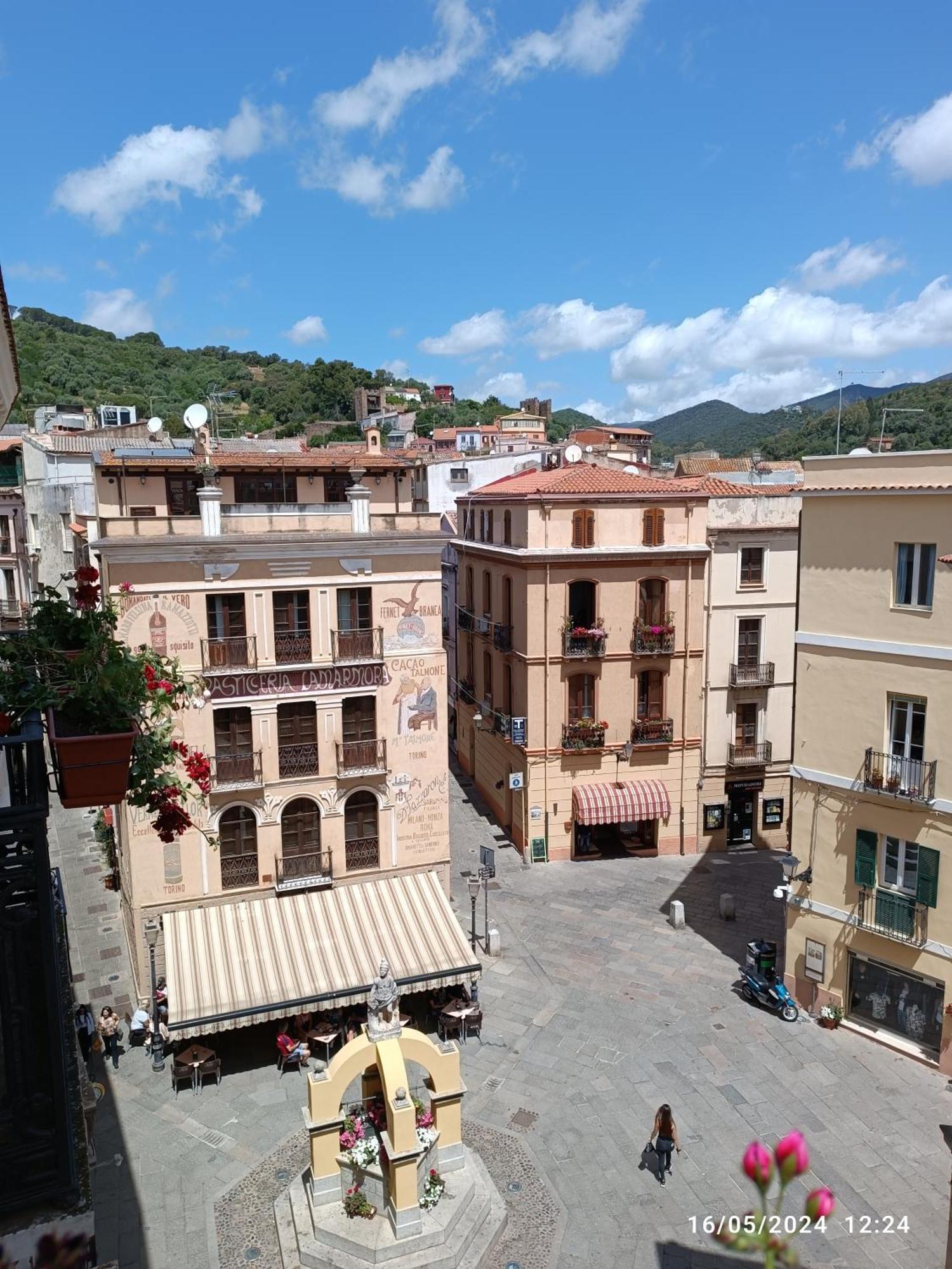 Vico Nobilioni Hotel Iglesias Bagian luar foto