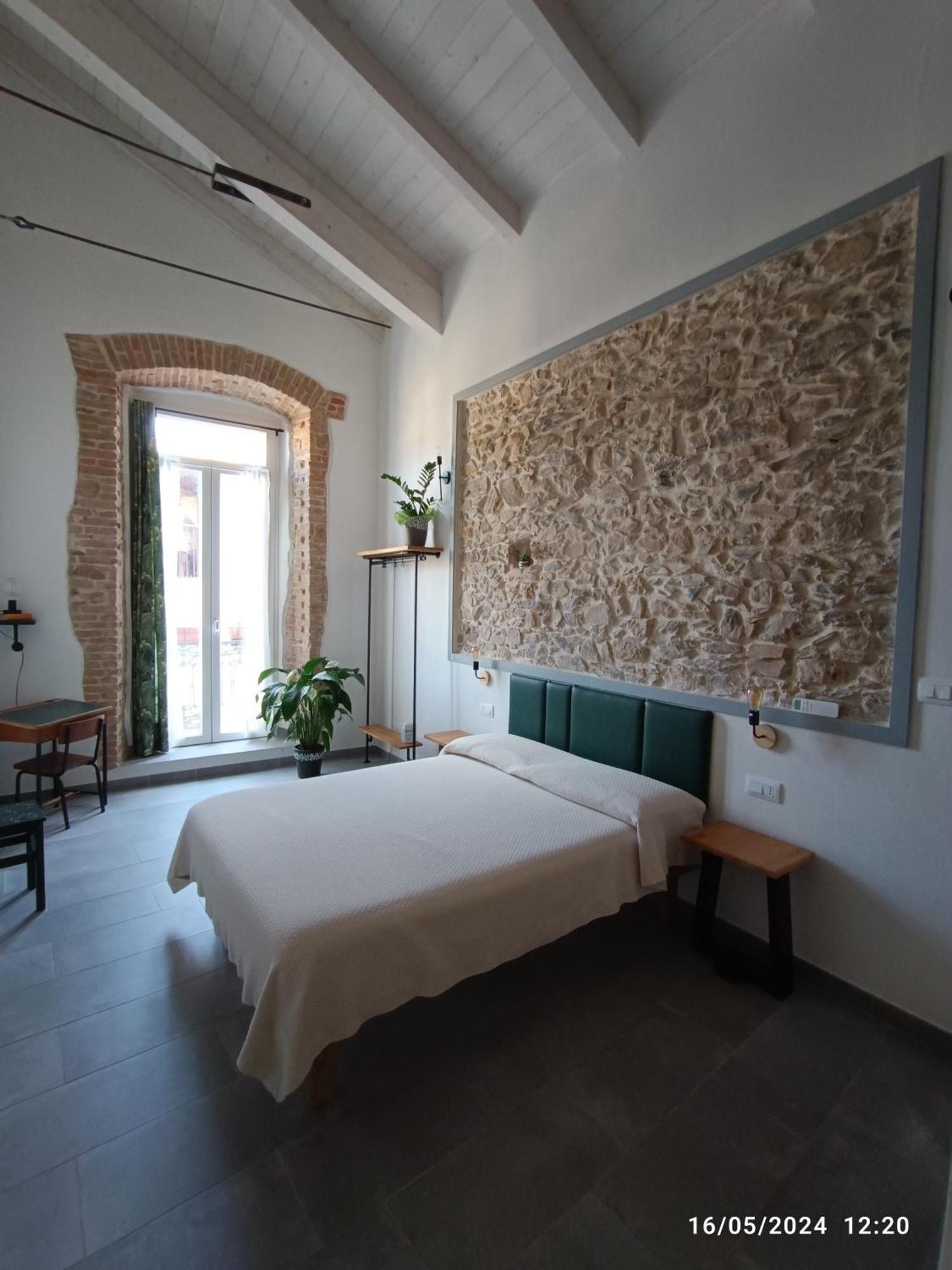 Vico Nobilioni Hotel Iglesias Bagian luar foto