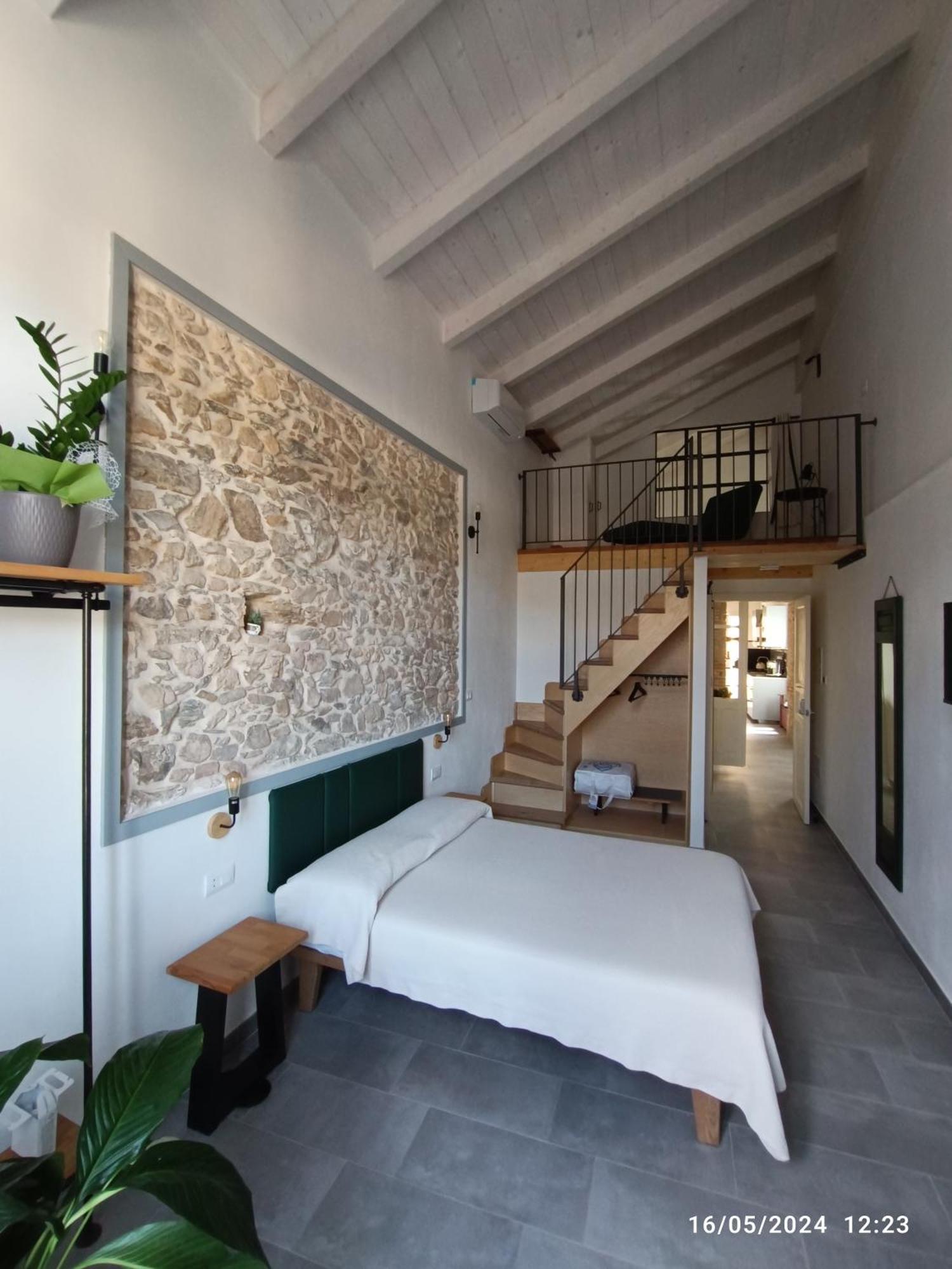 Vico Nobilioni Hotel Iglesias Bagian luar foto