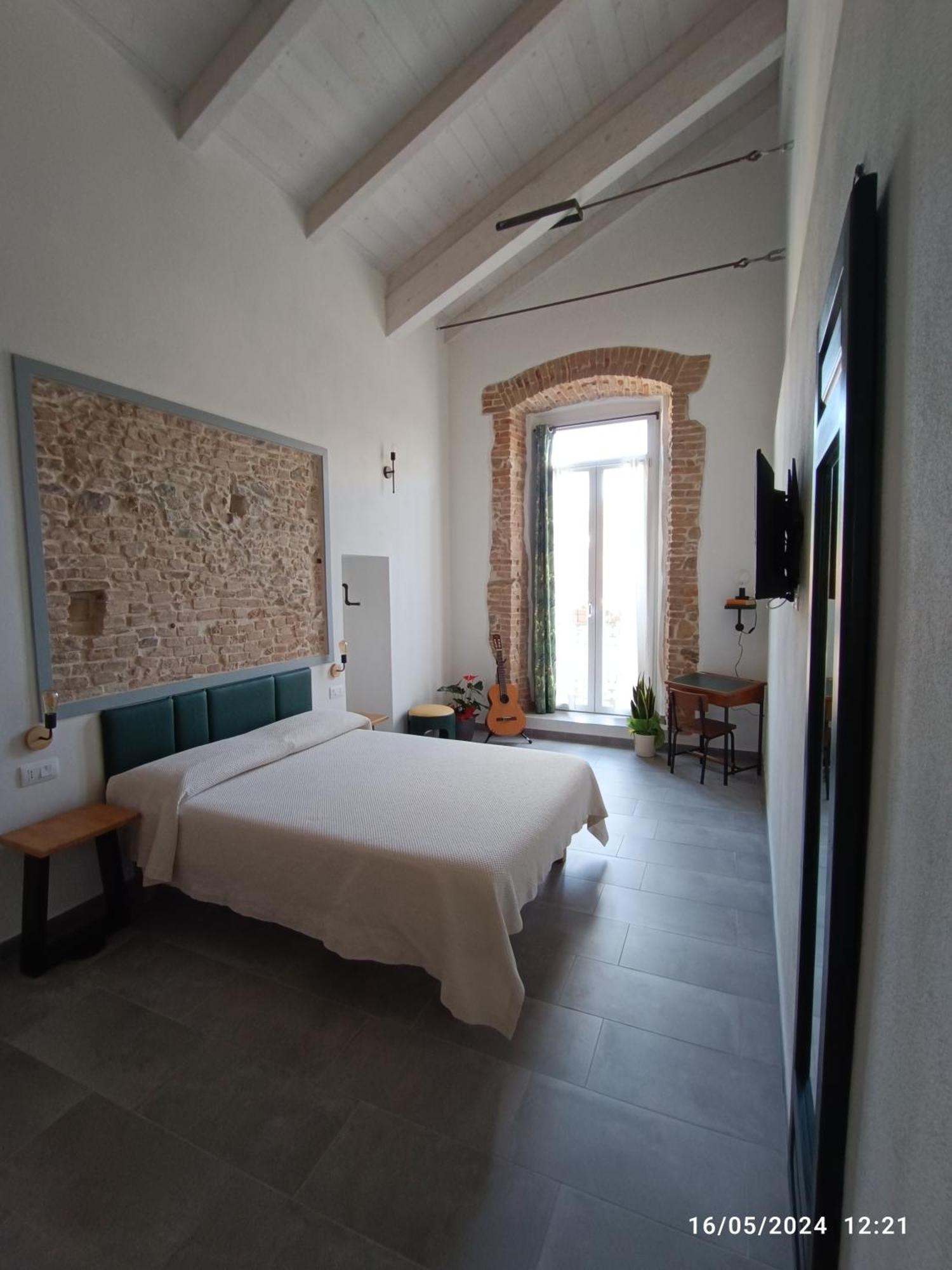 Vico Nobilioni Hotel Iglesias Ruang foto